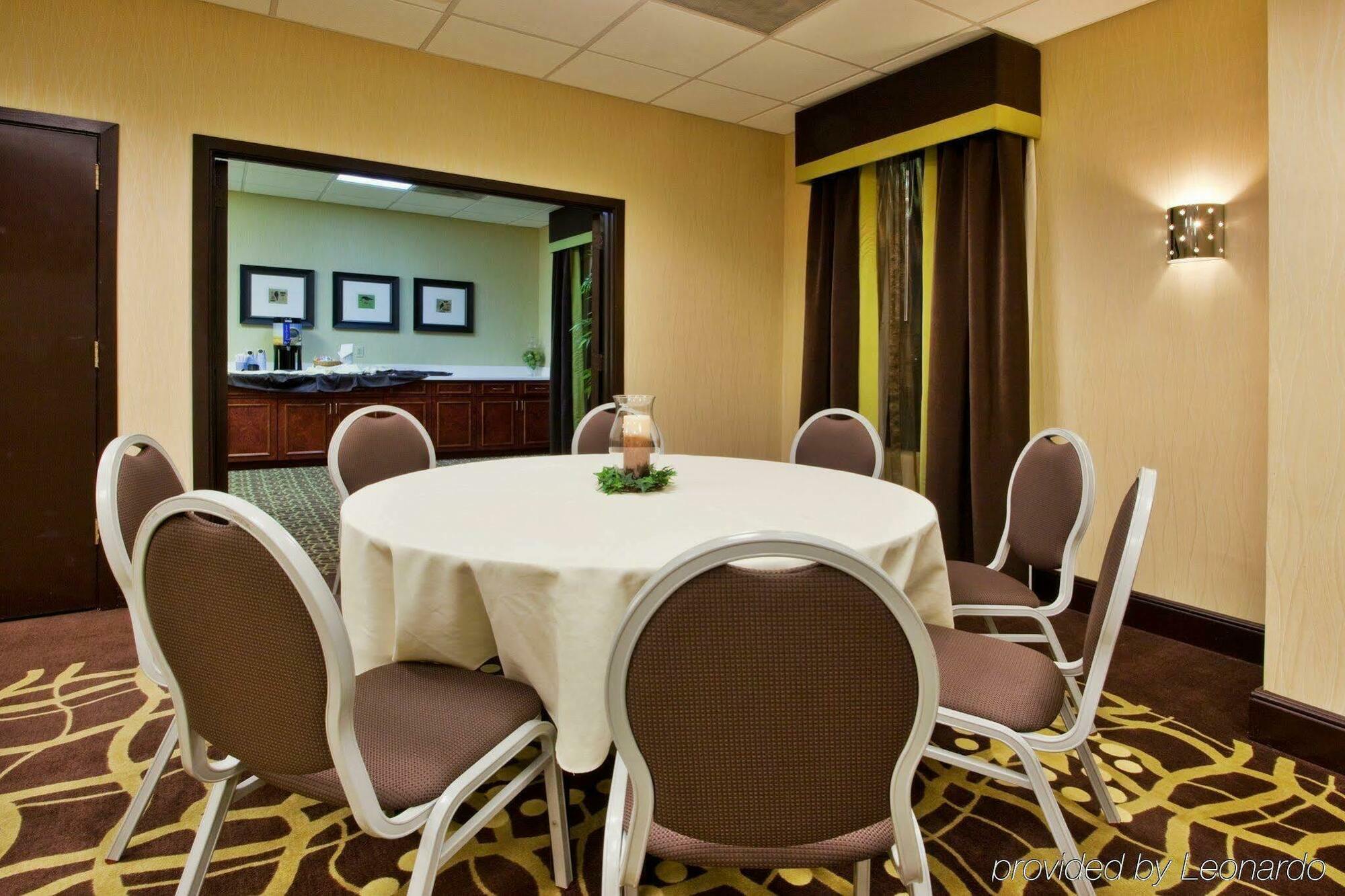 Holiday Inn Express Atlanta Airport-College Park By Ihg Exterior foto